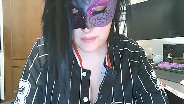 Snapshot of LaDamaNeraa chatting on September 29, 1:27 pm LaDamaNeraa online show from September 29, 1:27 pm