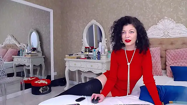 NataliaRed online show from December 3, 6:21 am