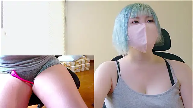 Snapshot of hazuki_8008 chatting on July 1, 3:52 am hazuki 8008 online show from July 1, 3:52 am