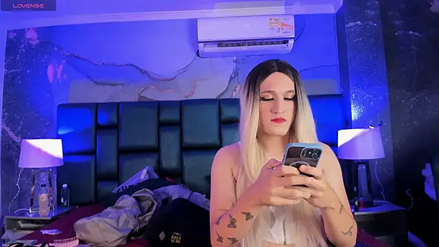 JESSI NAOMI online show from February 4, 4:05 am