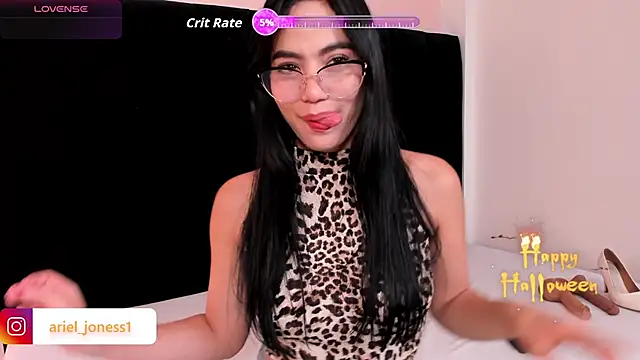 ariel jonees online show from November 4, 5:01 pm