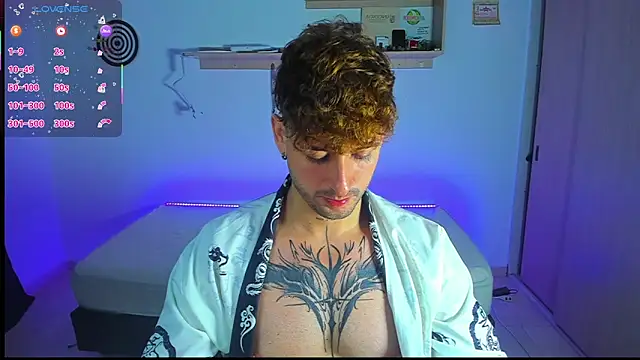 Snapshot of Ares_blue chatting on May 12, 12:24 pm Ares blue online show from May 12, 12:24 pm