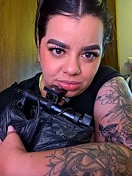 Snapshot of MiahJoness chatting on February 10, 4:16 am MiahJoness online show from February 10, 4:16 am