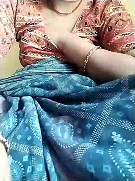 Snapshot of Cutkajal chatting on February 7, 8:01 am Cutkajal online show from February 7, 8:01 am