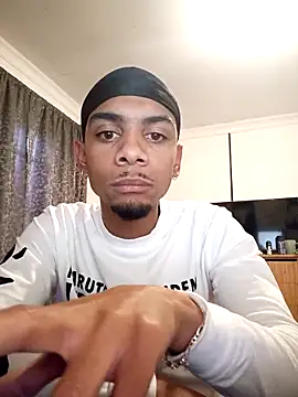 29YOURZ 28  online show from December 16, 5:11 pm