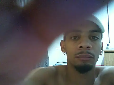 29YOURZ 28  online show from January 13, 8:19 am