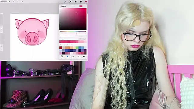 Snapshot of MisssLola chatting on February 14, 2:02 pm MisssLola online show from February 14, 2:02 pm