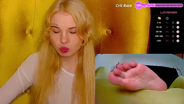 Snapshot of MisssLola chatting on September 10, 3:01 pm MisssLola online show from September 10, 3:01 pm