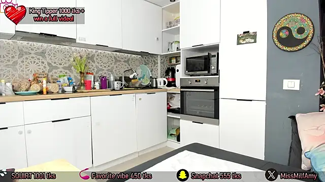 AmySuperHeroes online show from February 19, 8:33 am