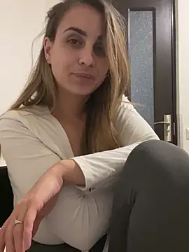 Daisyforyou online show from January 19, 8:41 pm