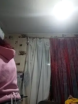 Snapshot of SweetLeila40 chatting on May 1, 6:56 pm SweetLeila40 online show from May 1, 6:56 pm