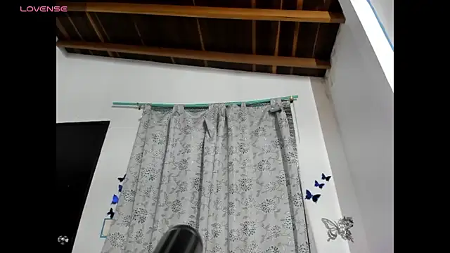 Snapshot of Laila_Laly chatting on June 18, 5:17 pm Laila Laly online show from June 18, 5:17 pm