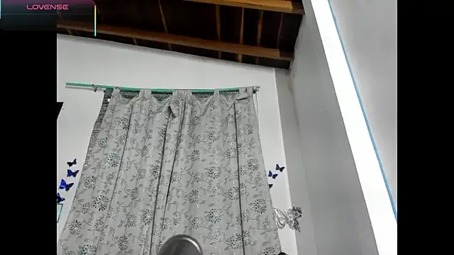 Snapshot of Laila_Laly chatting on June 19, 4:44 pm Laila Laly online show from June 19, 4:44 pm