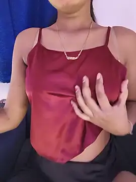 yhona darling online show from May 25, 1:50 pm
