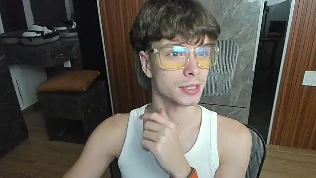 calvin love you online show from June 8, 5:13 pm