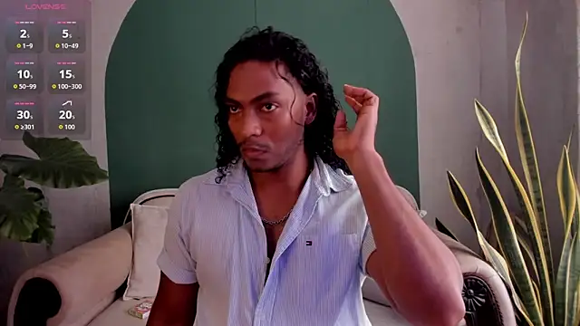 Snapshot of noah_jones__ chatting on November 25, 4:40 pm noah jones online show from November 25, 4:40 pm