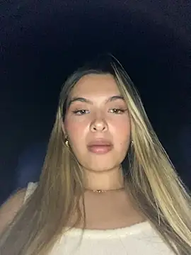 Snapshot of Odett_ chatting on February 5, 2:29 am Odett online show from February 5, 2:29 am