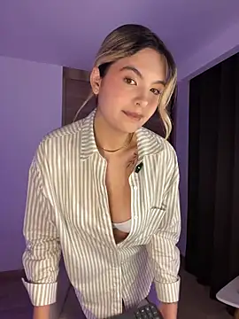 Snapshot of Odett_ chatting on February 16, 12:18 am Odett online show from February 16, 12:18 am