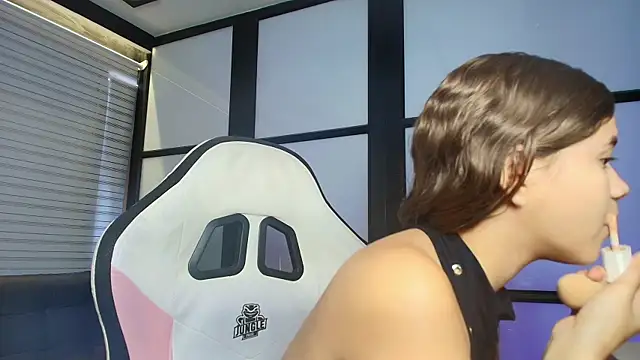 PaigeJayden online show from March 6, 8:37 pm