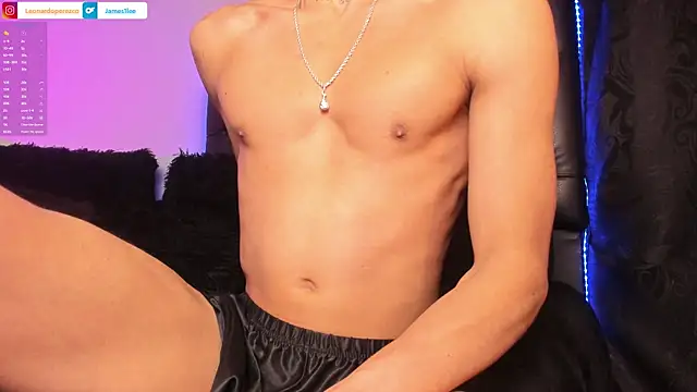 James1lee  online show from December 16, 7:35 am