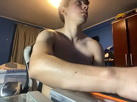 clguyy online show from March 10, 6:27 am