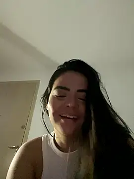 rebeccaareys online show from December 5, 10:01 pm