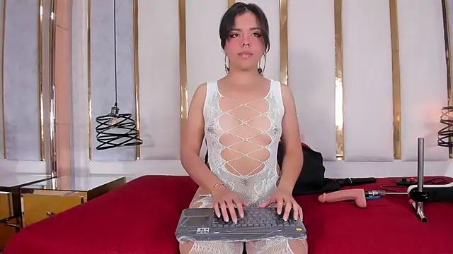 ivannabellini online show from January 10, 1:09 pm