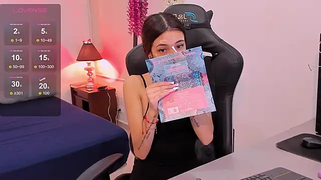 sofiarouge online show from February 18, 8:03 pm