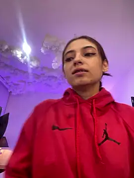 sofiarouge online show from January 8, 11:45 am