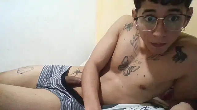 Dillom420 online show from December 12, 8:14 am