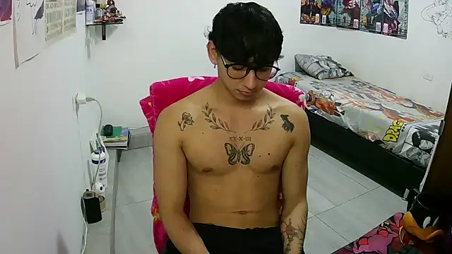 Dillom420 online show from January 8, 7:38 pm