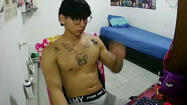 Dillom420 online show from January 16, 4:05 am