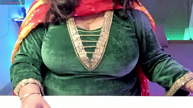 Gulabi Queen online show from December 11, 5:43 am