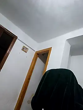 Snapshot of charlye_inkkkk chatting on February 8, 6:55 pm charlye inkkkk online show from February 8, 6:55 pm