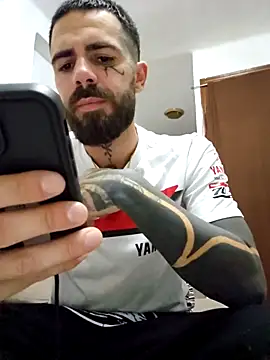 Snapshot of charlye_inkkkk chatting on February 14, 9:55 pm charlye inkkkk online show from February 14, 9:55 pm