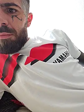 Snapshot of charlye_inkkkk chatting on February 15, 10:58 am charlye inkkkk online show from February 15, 10:58 am