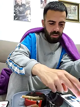 Snapshot of charlye_inkkkk chatting on February 19, 12:50 am charlye inkkkk online show from February 19, 12:50 am