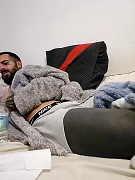 Snapshot of charlye_inkkkk chatting on February 22, 12:12 am charlye inkkkk online show from February 22, 12:12 am