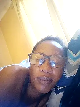 Snapshot of bustybillies chatting on March 1, 4:47 am bustybillies online show from March 1, 4:47 am