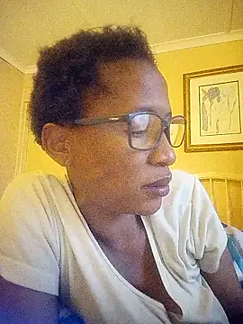 Snapshot of bustybillies chatting on March 13, 4:30 am bustybillies online show from March 13, 4:30 am