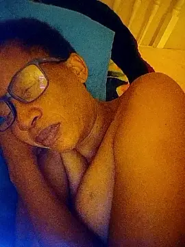 Snapshot of bustybillies chatting on March 31, 4:02 am bustybillies online show from March 31, 4:02 am