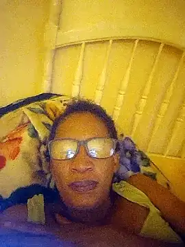 Snapshot of bustybillies chatting on April 1, 4:13 am bustybillies online show from April 1, 4:13 am