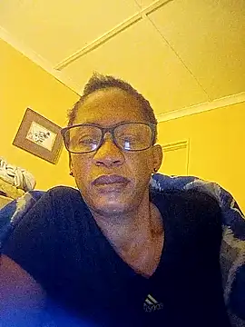 Snapshot of bustybillies chatting on April 13, 3:23 am bustybillies online show from April 13, 3:23 am