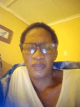 Snapshot of bustybillies chatting on April 13, 3:28 pm bustybillies online show from April 13, 3:28 pm