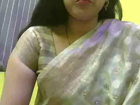 CUTYHINA 001 online show from December 3, 11:44 am