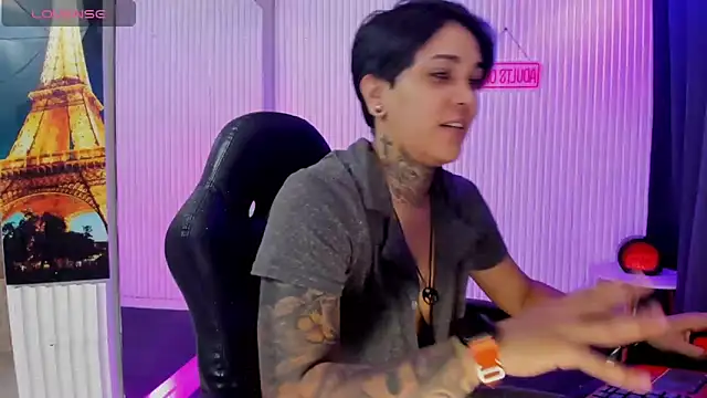 ZhoeStrong online show from May 30, 7:11 pm