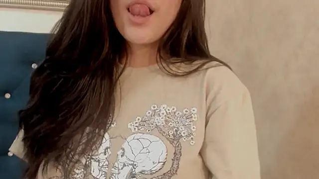 sofiaclauss online show from February 26, 7:53 am