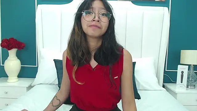 Yommi Winx online show from December 27, 6:24 am