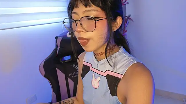 Yommi Winx online show from April 5, 9:34 pm