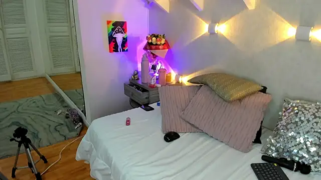 Martina Miiller online show from March 15, 3:51 pm